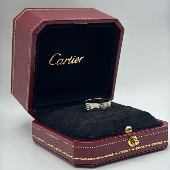 CARTIER Love Ring Classic Model 18k White Gold Sz 49 4.75 US - Picture 3 of 9
